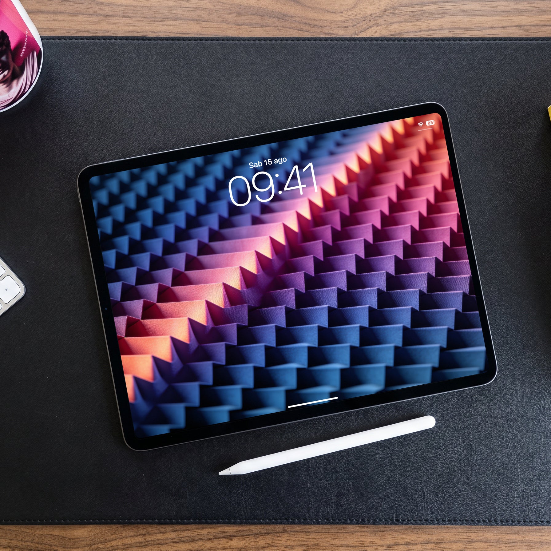 Essenziale — iPad, scena scrivania