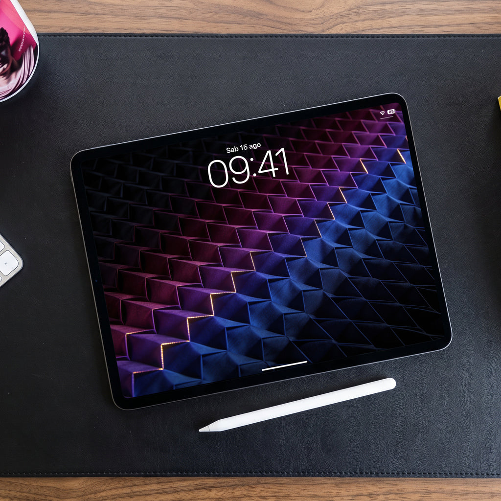 Notturno — iPad, scena scrivania