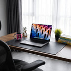 Vetrata — MacBook, scena scrivania