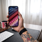 Spiga — lock screen sull'iPhone, in mano