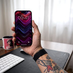 Cresta — lock screen sull'iPhone, in mano