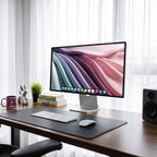 Meriggio — Apple Studio Display, scena scrivania